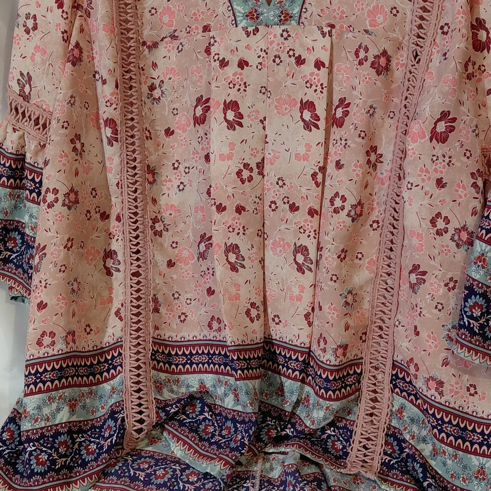 Knox Rose Peach Floral Tunic with Blue Trim - Picture 4 of 13